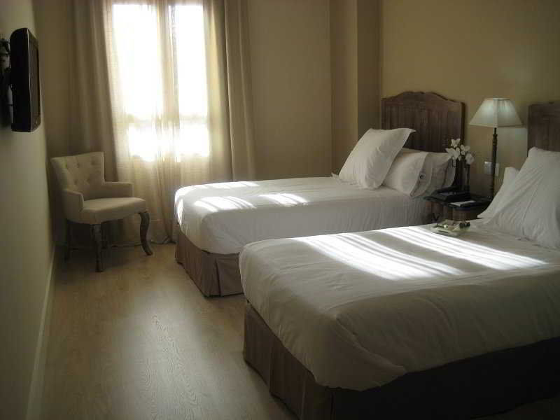 Hotel Altora Tomelloso Bagian luar foto